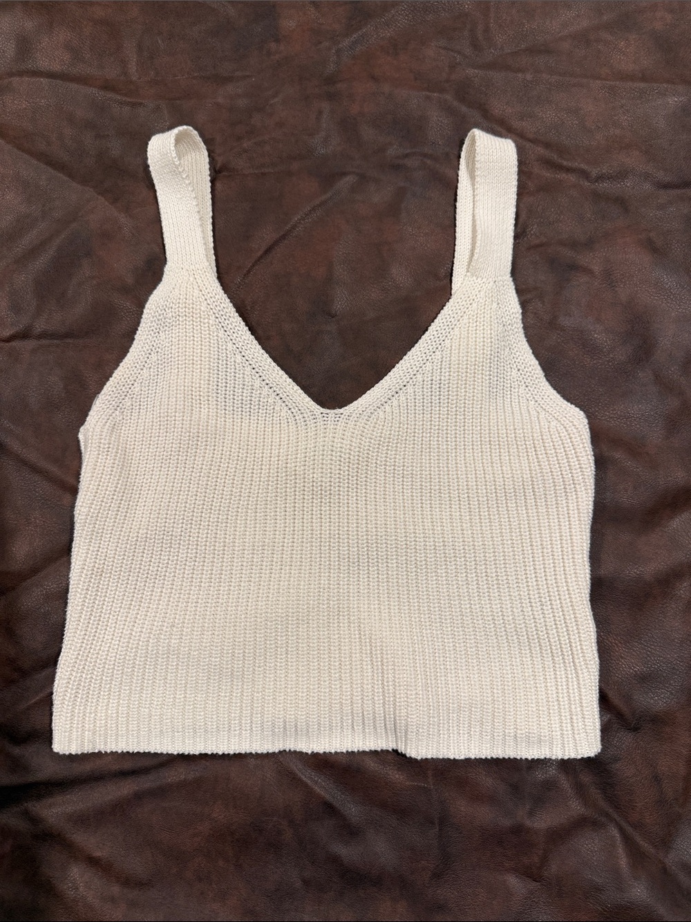 Abound Ivory Ribbed V-Neck Crop sweater Tank